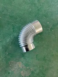 弯头一个镀锌铁质弯头