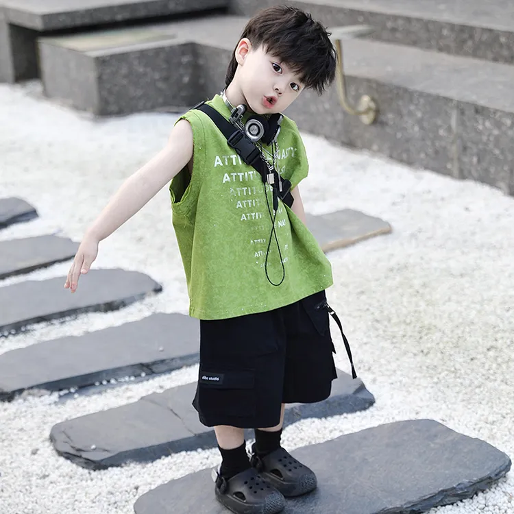 儿童背心套装2025夏季新款男童绿色背心无袖休闲百搭工装裤两件套