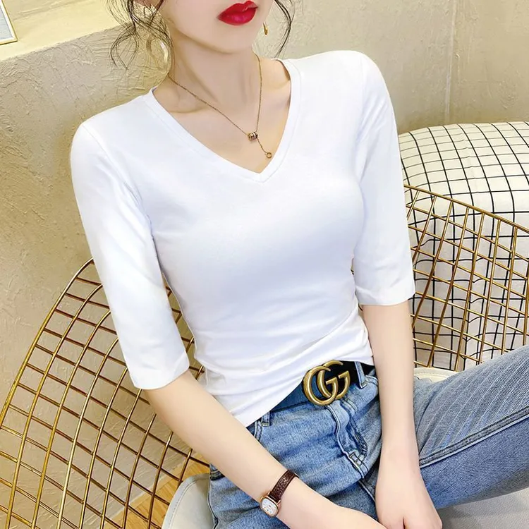 白色V领中袖T恤女新款高档五分袖纯棉修身显瘦内搭外穿打底衫上衣