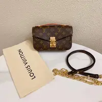 99新 LouisVuitton/路易威登 7姐专场/新款 小邮差包  双肩带 