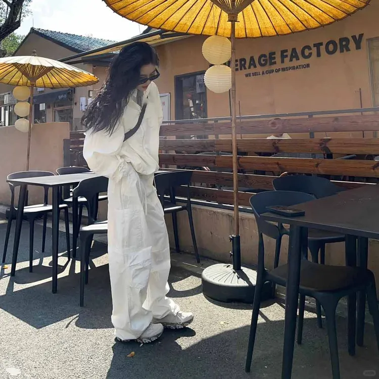 美式复古白色短款外套女款2025秋新款韩系休闲宽松工装裤两件套装