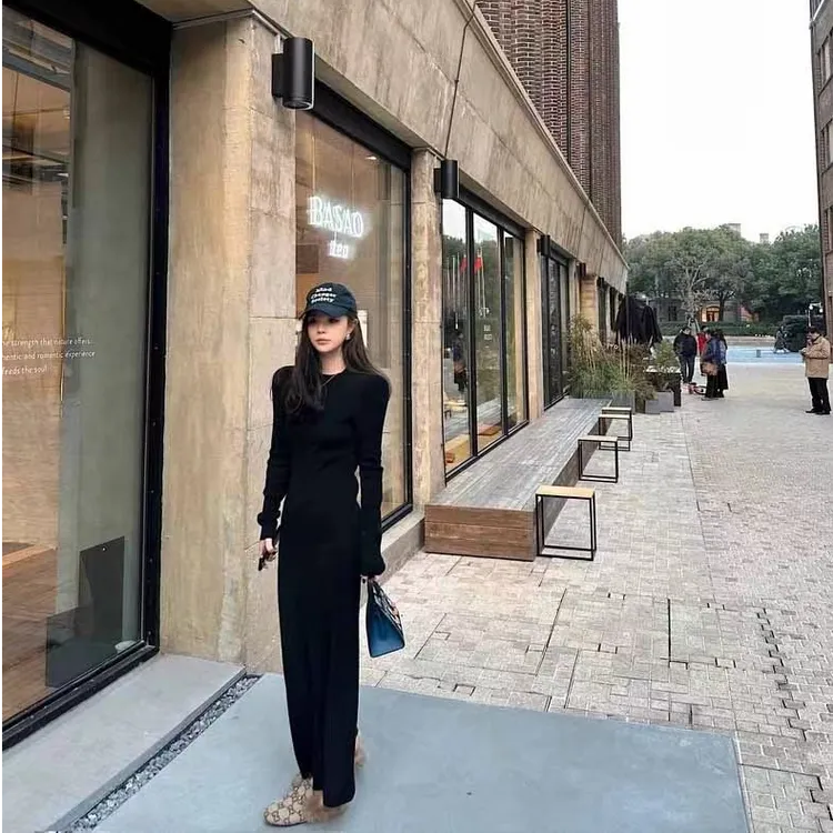 辣妹性感长袖连衣裙女秋季2024新款设计感黑色收腰显瘦包臀长裙子