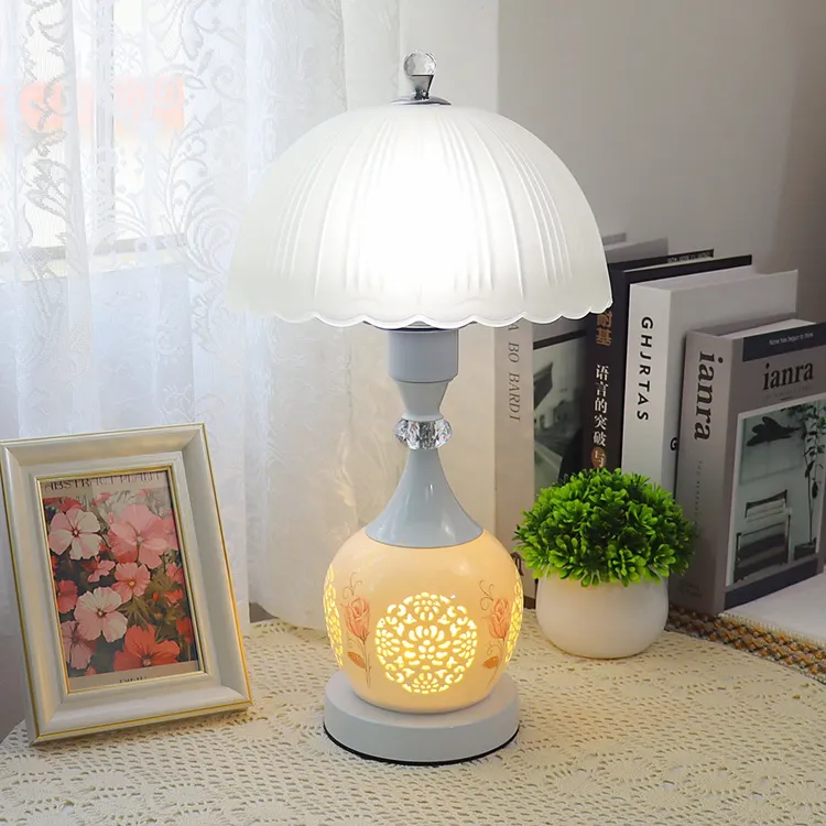 简约现代卧室床头灯家用浪漫温馨结婚礼物喂奶可调光玻璃陶瓷台灯