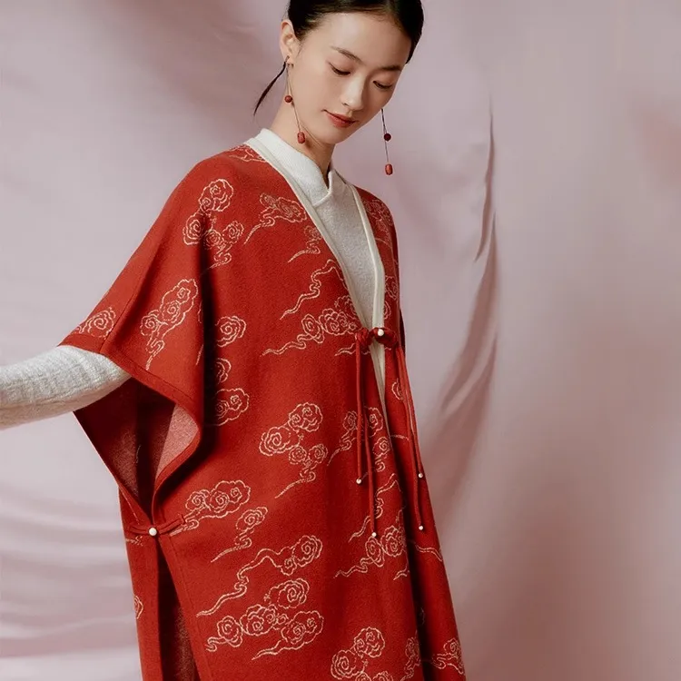 生姜 棠鱼 盘扣披肩外套2023冬季新款舒适开衫11346201B