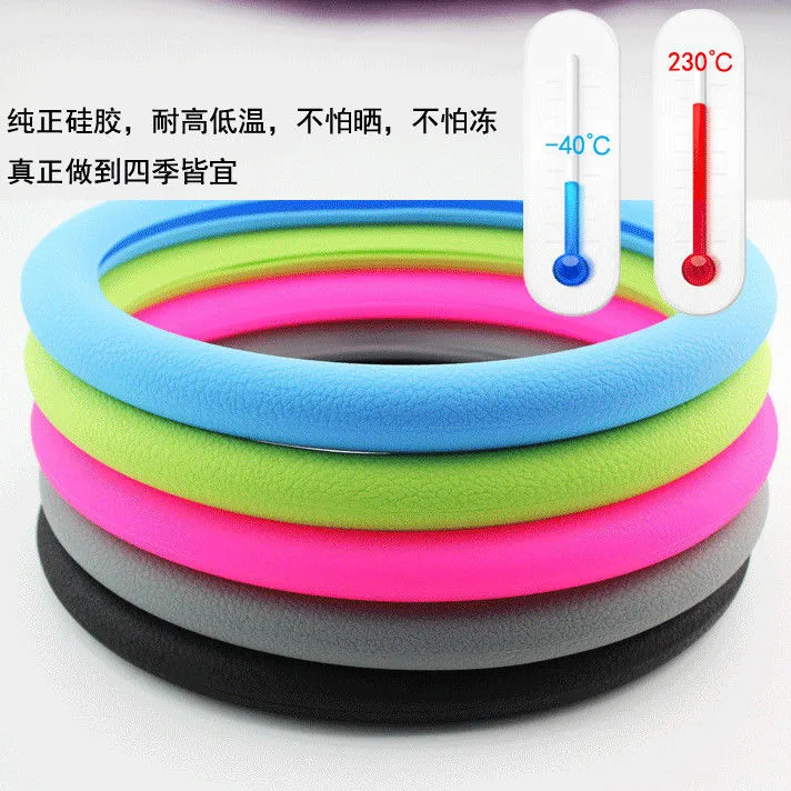 新款汽车通用硅胶方向盘套运动方向盘套男女车用防滑无味硅胶把套