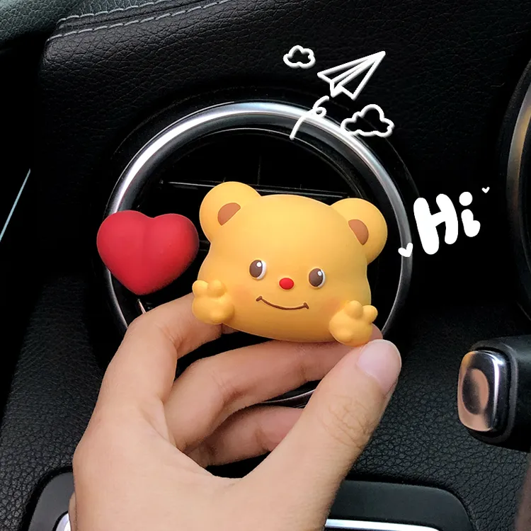 可爱黄油小熊车载香薰香水车用扩香石卡通出风口装饰车内饰品摆件