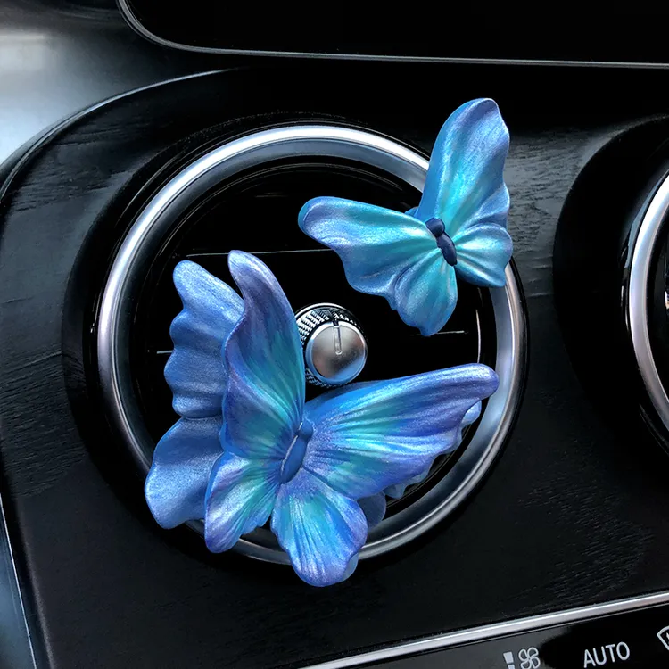 蝴蝶车载香薰高级感出风口装饰汽车香水花朵扩香石车内饰品摆件女