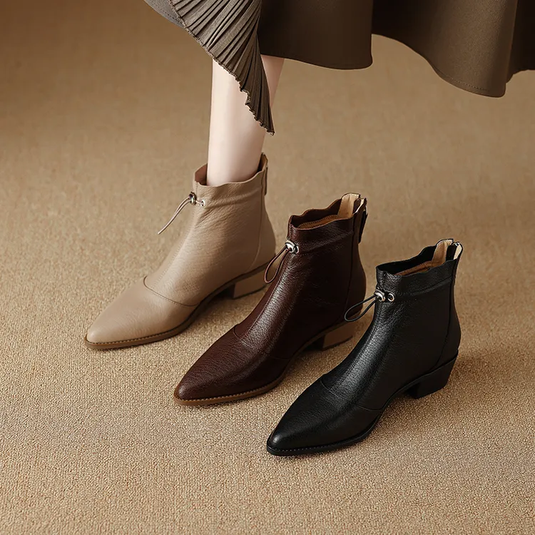 短靴子女2024秋冬新款复古加绒粗跟尖头软底软面中跟时装靴女