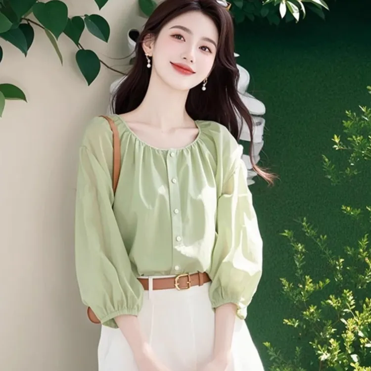 薄荷曼波早秋超仙时尚洋气优雅女神范炸街减龄遮肉年轻圆领衬衫