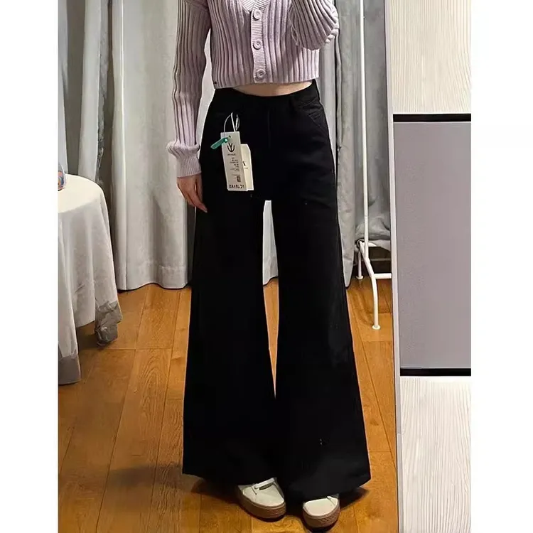 黑色A版微喇叭牛仔裤女大码胖mm宽松显瘦不贴腿阔腿直筒裤子秋冬