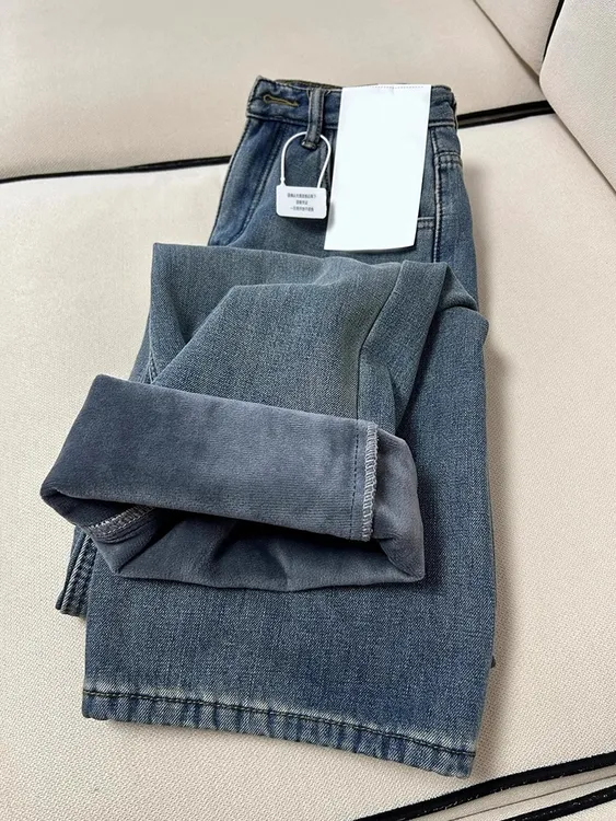 梨形复古蓝加绒直筒牛仔裤女秋冬新款大码胖mm高腰显瘦遮胯阔腿裤