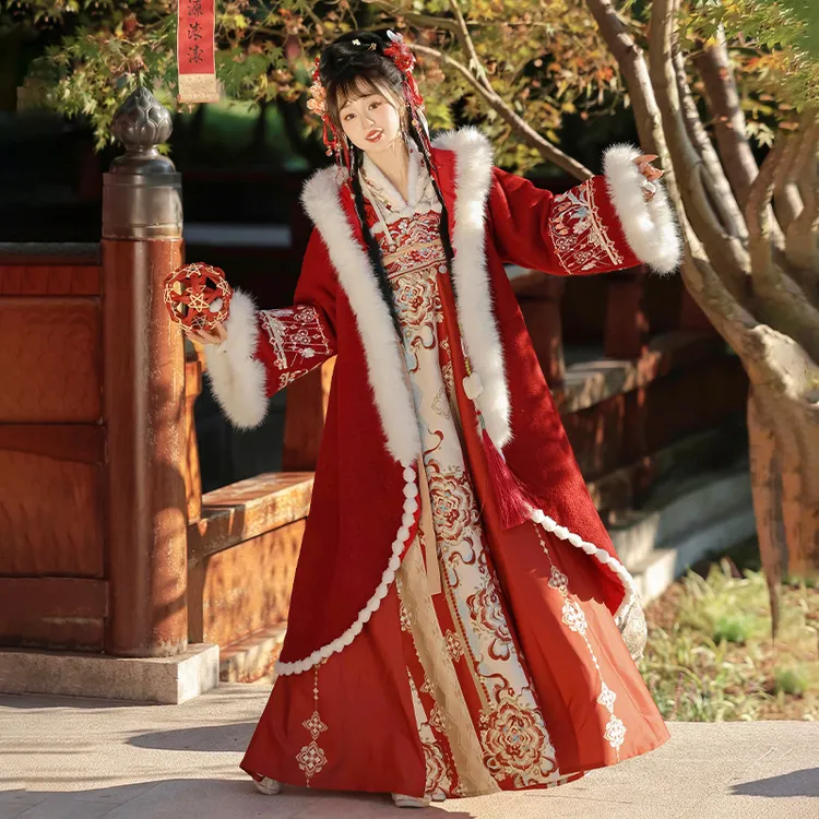 秀巅原创汉服女【凝花雪】唐制齐胸吊带裙毛领斗篷日常保暖秋冬款