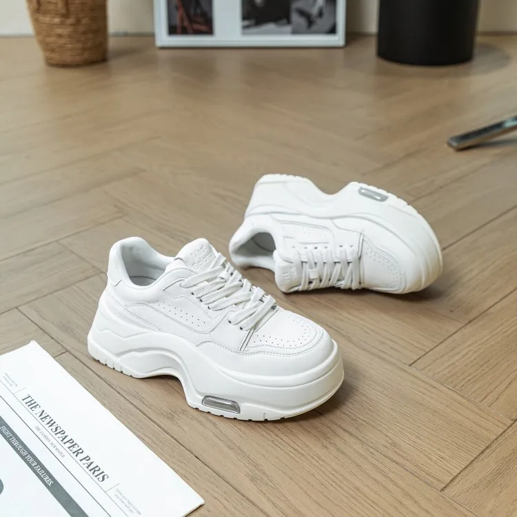 真皮增高厚底小白鞋女2025新款百搭休闲鞋气垫面包单鞋明星板鞋