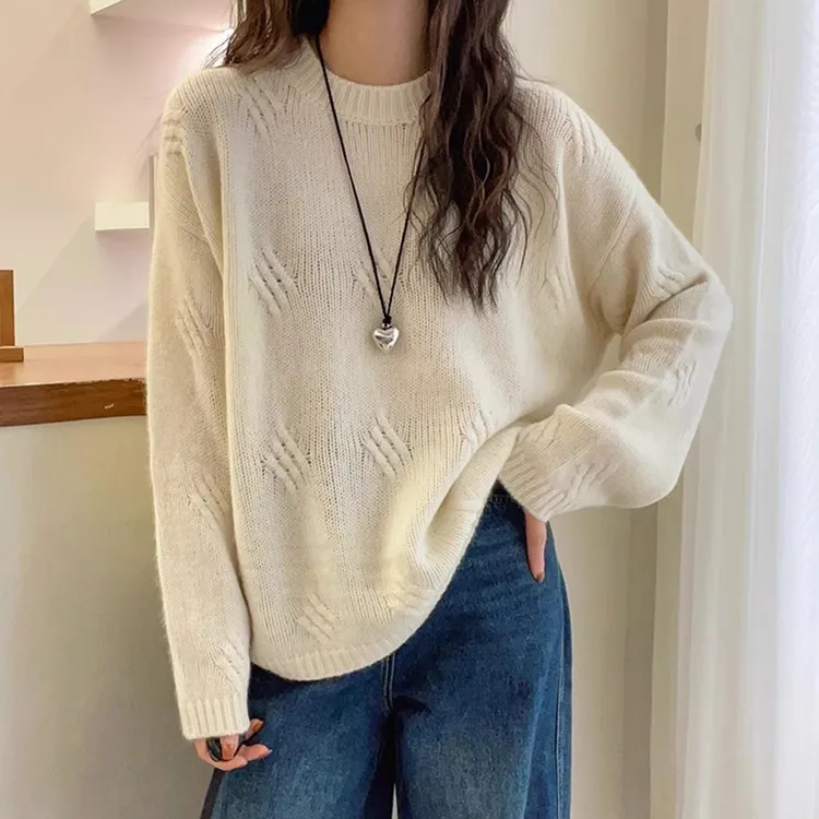 法式提花麻花纹圆领针织衫女秋冬新款显瘦长袖毛衣舒适别致上衣潮