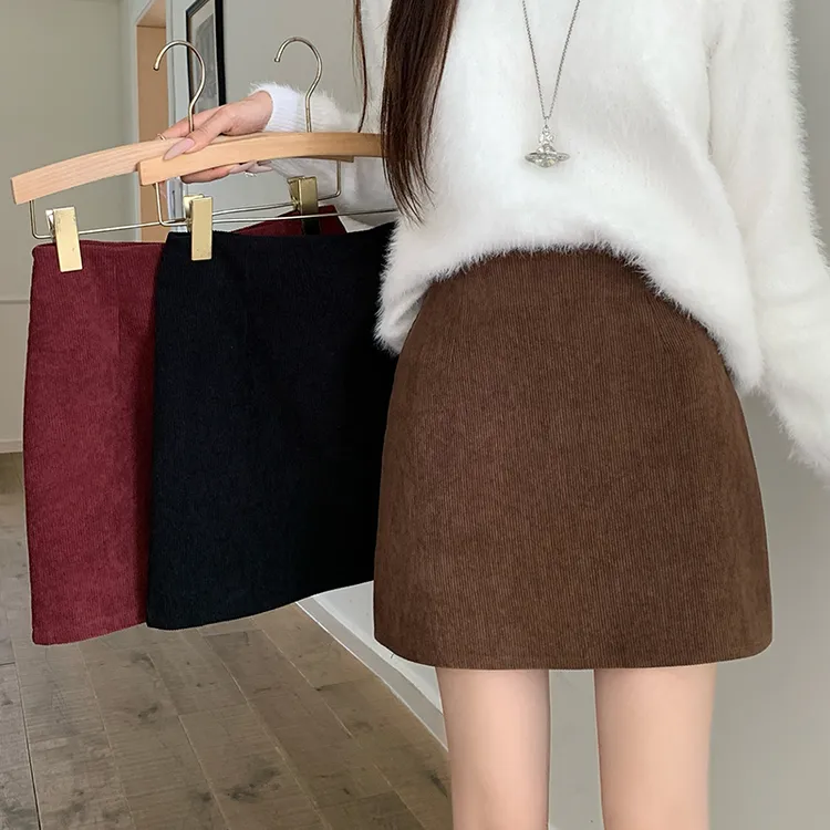 秋冬咖色半身裙女灯芯绒短裙小个子黑色大码高腰显瘦A字包臀裙子