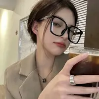 防蓝光黑框近视眼镜女素颜神器可配度数圆脸方框显脸小装饰平光镜
