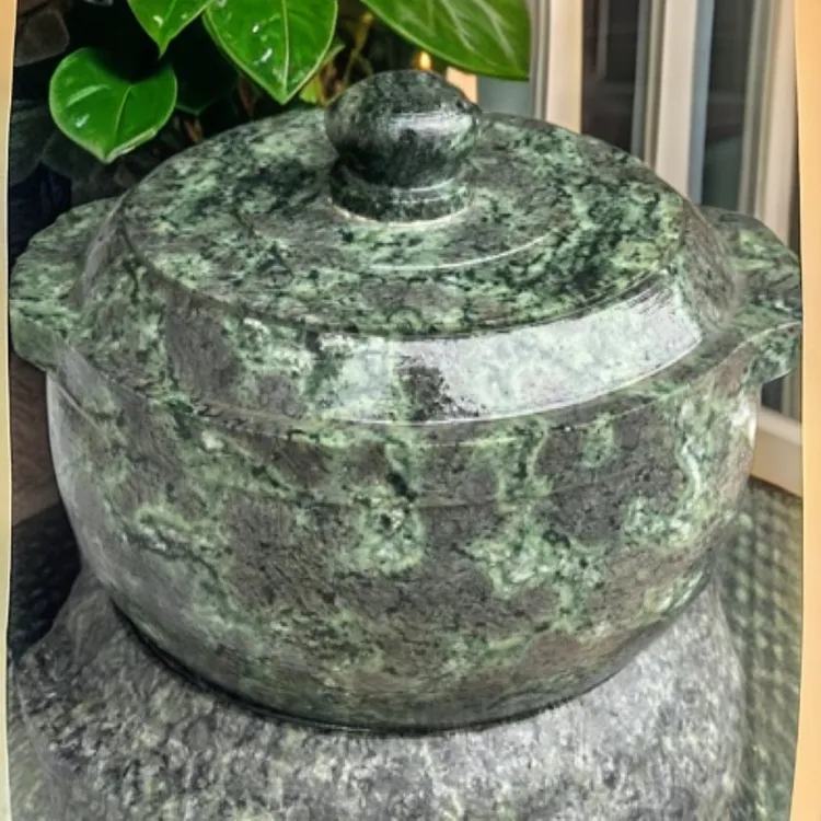 天然皂石手工不粘锅墨脱石锅圆奶锅烹饪锅具