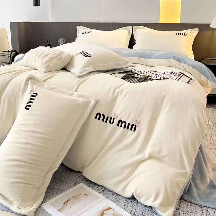 2024高档简约牛奶绒冬季加厚保暖四件套绣花被套床单加绒床上用品