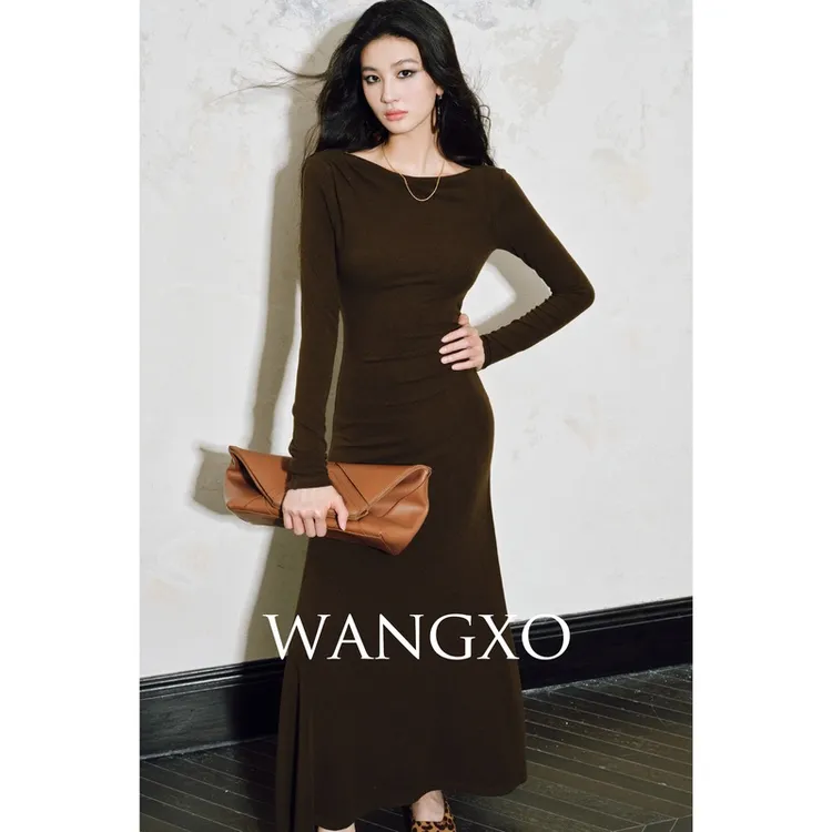 WANGXO 慕斯绒一字肩针织长袖连衣裙 243868W