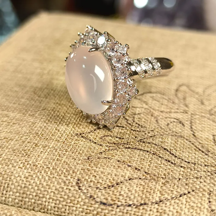 天然水晶高级玉髓月光白戒指精致A74