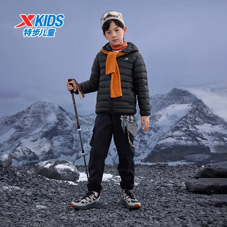 【零压力轻暖羽绒服】特步儿童中大童保暖防风连帽外套675126199001