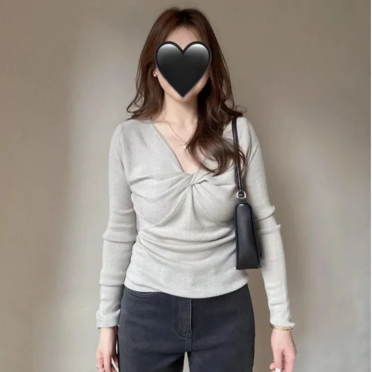 女装春时尚新款小众炸街高级感女装通勤气质舒适上衣休闲显瘦裤子