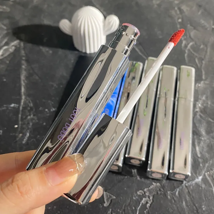 学生党推荐花心散射防水镜面唇釉保湿水光玻璃唇持色小银管显白