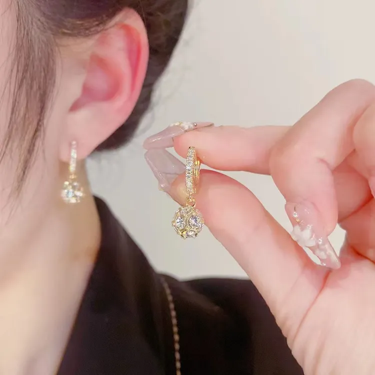 铜合金合成锆石耳饰 日韩灵动闪亮微镶球耳扣五角星百搭耳饰（013）