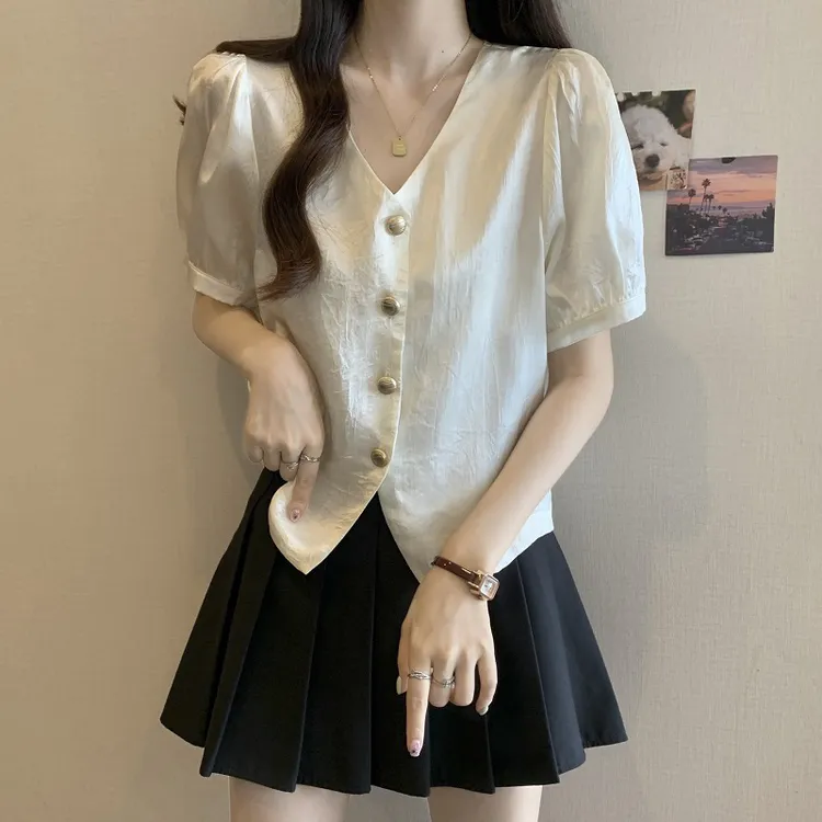 大码短袖衬衫女夏季宽松遮肚开衫上衣微胖MM正肩V领洋气百搭衬衣