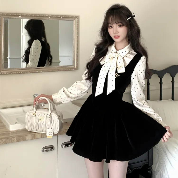 越韩小鱼丝绒黑巧法式连衣裙富家千金春游波点财阀千金假两件裙子