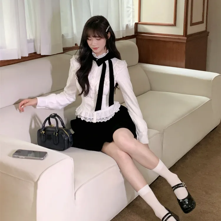 越韩小鱼 罗马假日 法式千金蝴蝶结长袖蕾丝衬衫丝绒半裙两件套装