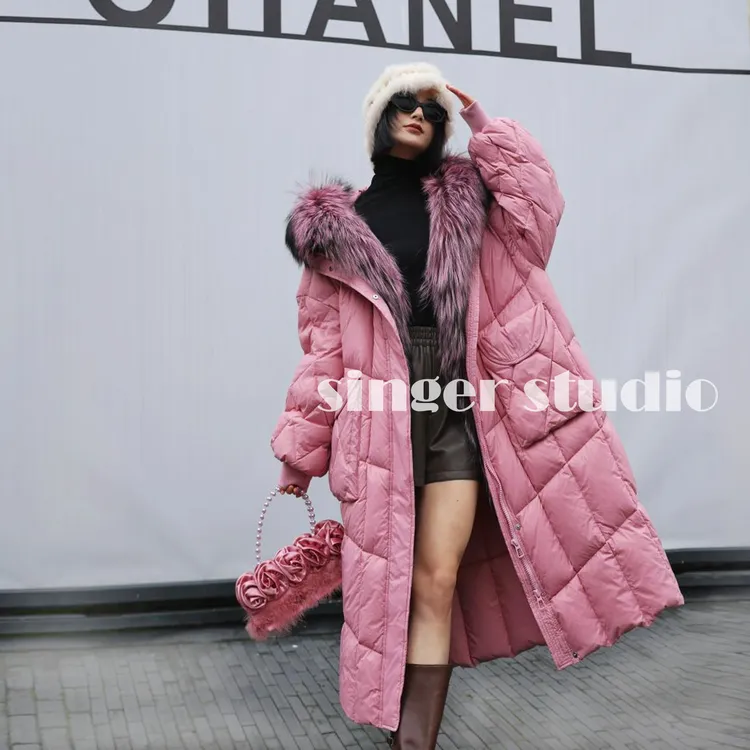 冬季时尚贵气宽松版保暖长款连帽大毛领女装厚羽绒服251P280