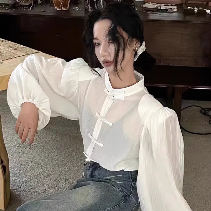 瑶瑶专属新中式复古立领盘扣灯笼袖衬衣女2024微透气质垫肩上衣女