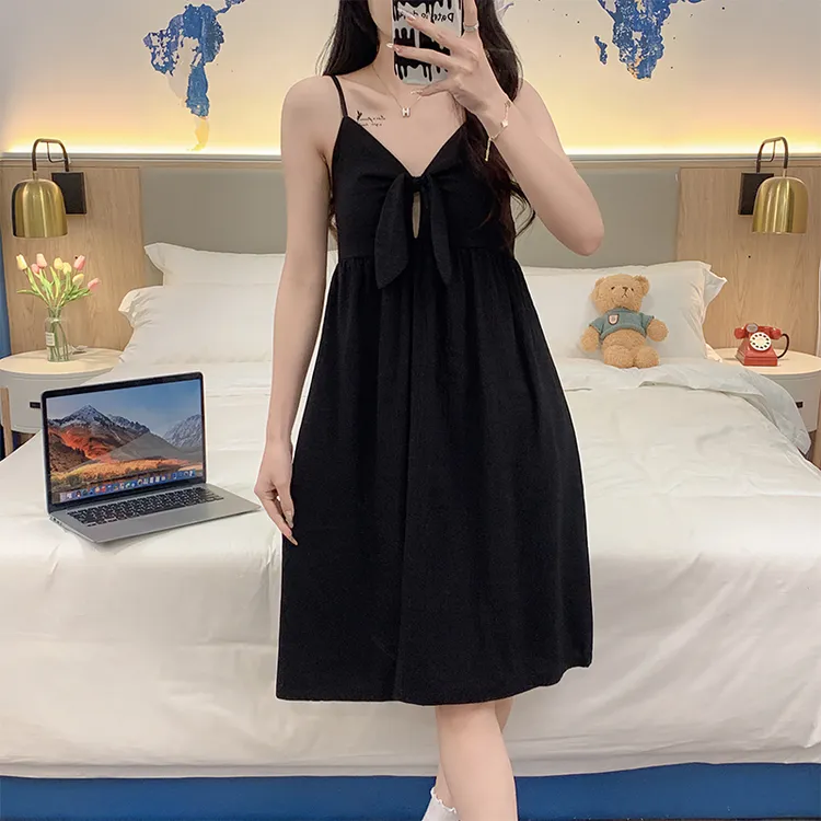 南方生活高级感夏季睡裙女款带胸垫黑色性感吊带睡衣甜美风家居服