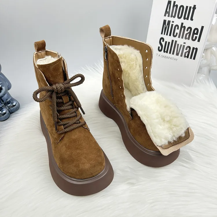 女加绒加厚保暖勃肯大棉鞋2024新款冬季防寒防滑时尚羊绒雪地靴