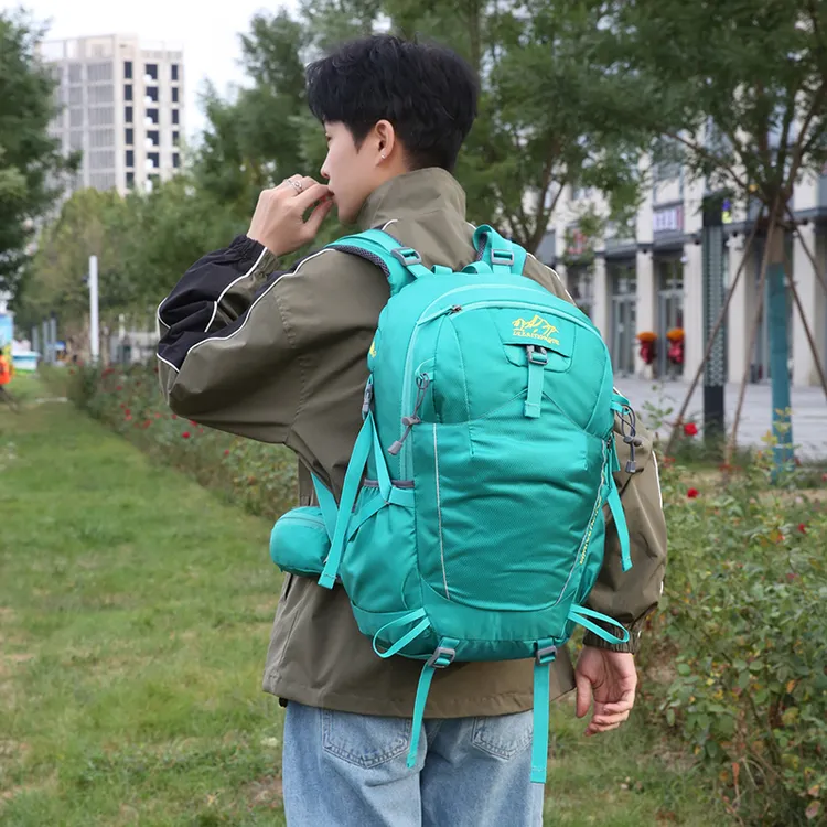 新款多功能休闲时尚户外骑行登山露营双肩包便捷耐磨防泼水双肩包