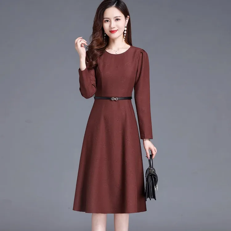 早春百搭腰带连衣裙女2025新款长袖气质高级感法式长裙气质长款秋