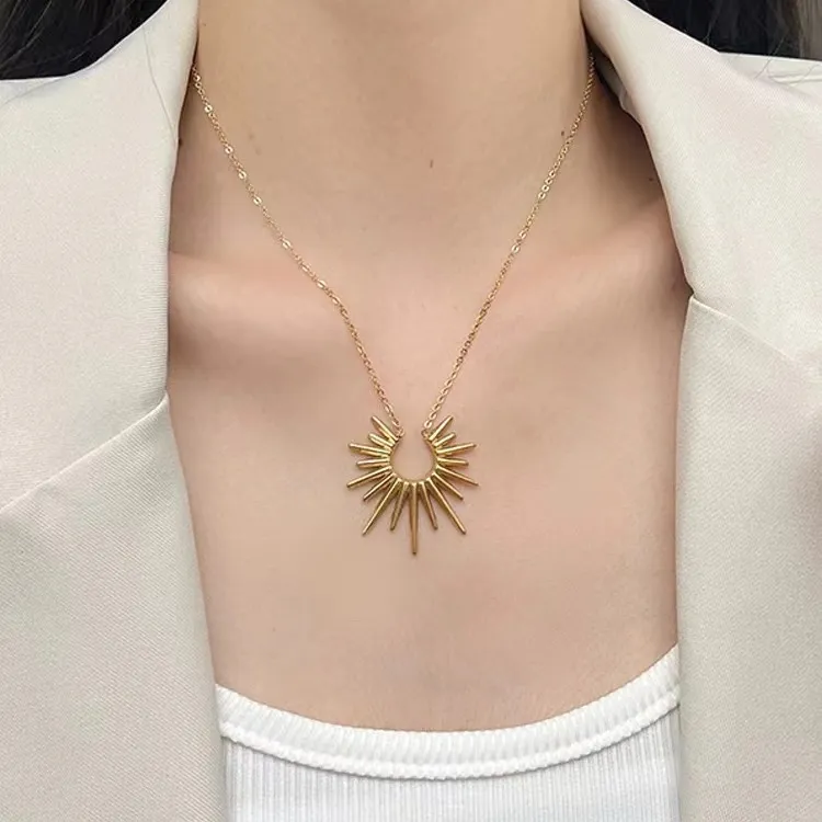 钛钢项链 欧美小众设计感太阳项链女冷淡风气质百搭锁骨链叠戴A47