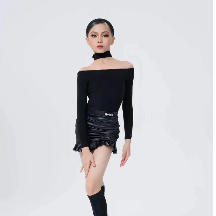 WAVE少儿拉丁舞服未午专业儿童练功裙一字肩仿皮小皮裙套装7040