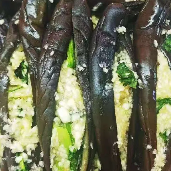 蒜茄子鲜辣东北手工制作无添加蒜茄子特产咸菜家常腌制手撕大罐装