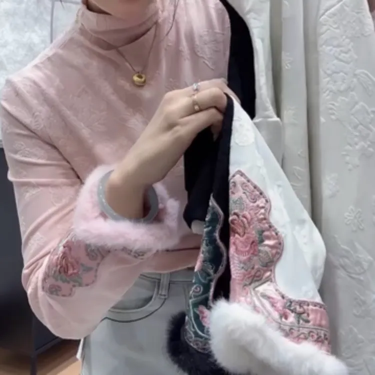 新中式国风提花加绒打底衫女2025冬新款高级刺绣毛毛边半高领上衣