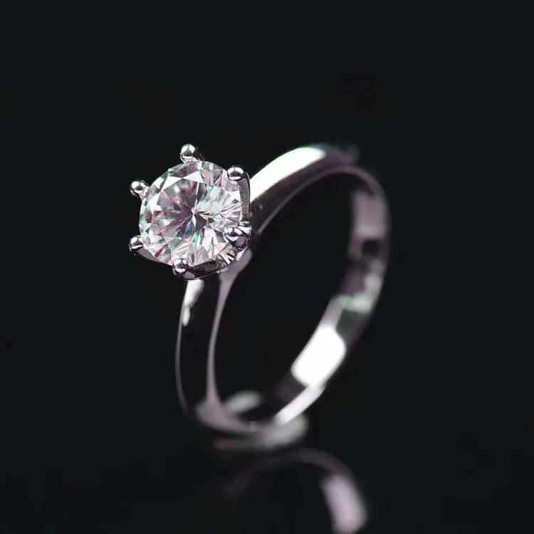 925银莫桑石戒指 经典T家六爪女戒时尚女王求婚50分到5ct为爱加冕