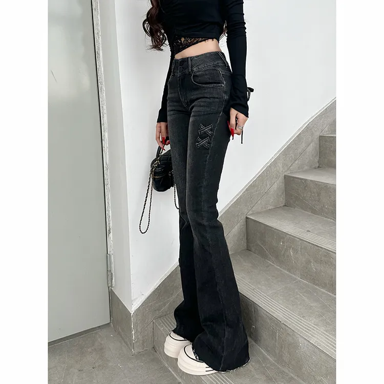 设计感绑带微喇牛仔裤女2025冬季新款百搭高腰显瘦弹力翘臀喇叭裤