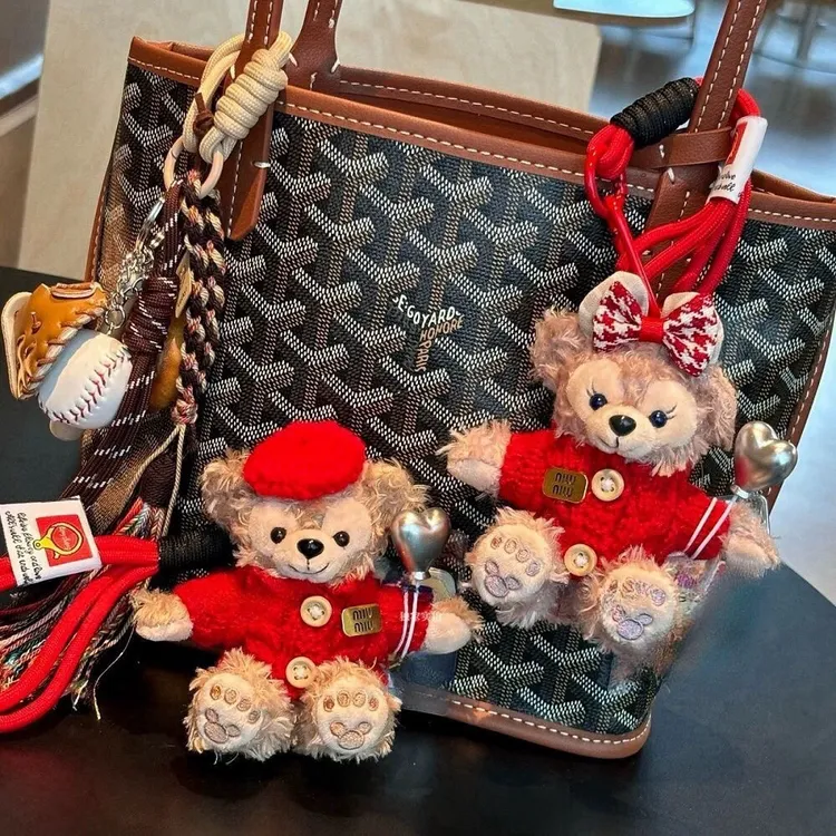 圣诞雪莉玫挂件包包挂饰可爱毛绒玩偶车钥匙扣挂件公仔高级感挂件