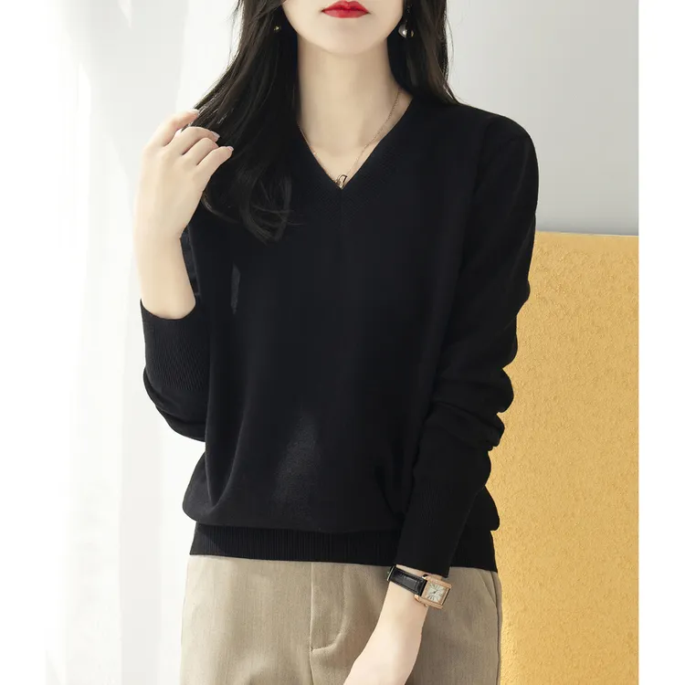 秋冬季新款纯色内搭打底上衣女装黑色长袖针织衫宽松休闲V领毛衣