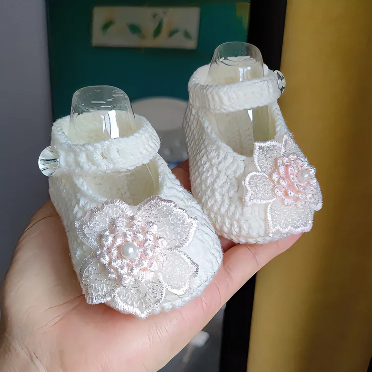 春秋夏婴儿鞋手工百天满月女宝宝毛线鞋 可爱软底步前鞋0-1岁成品