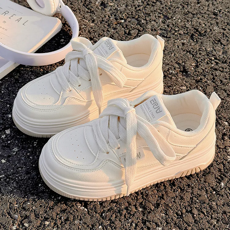 简约百搭不累脚真皮小白鞋女2025秋季爆款大头韩版防滑小众休闲鞋