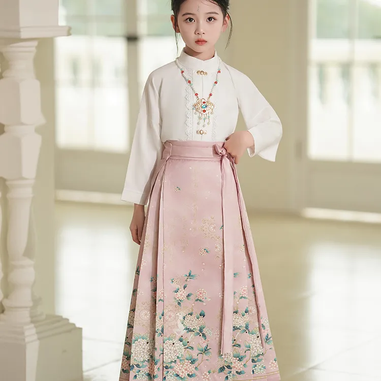 女童汉服马面裙麋鹿儿童古装中国风改良新款明制汉服红蓝粉紫米白