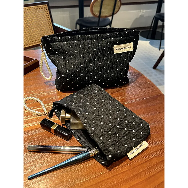 波点黑色化妆包甜美系护肤品收纳包手拎便携式零钱包旅行洗漱