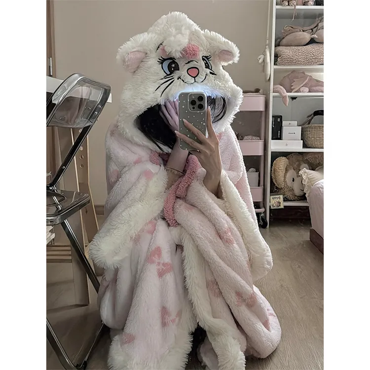 HelloKitty珊瑚绒睡袍女冬季新款加绒加厚保暖连帽睡衣家居服睡裙